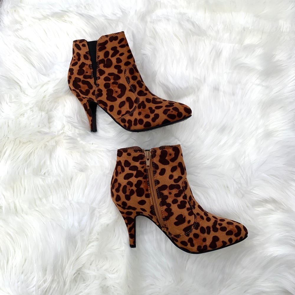 Heeled Leopard Booties 🐆